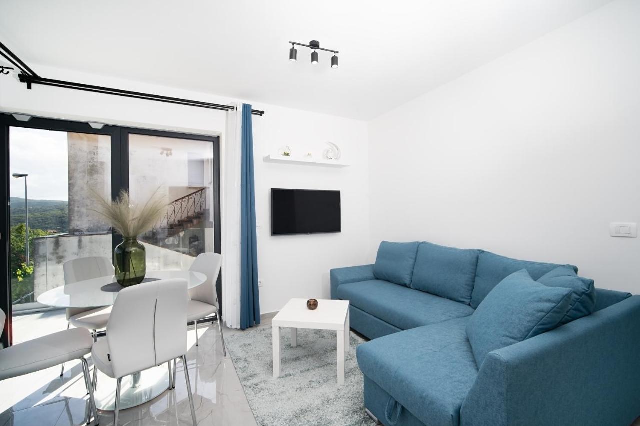 Villa Apartments Lela Rabac Bagian luar foto