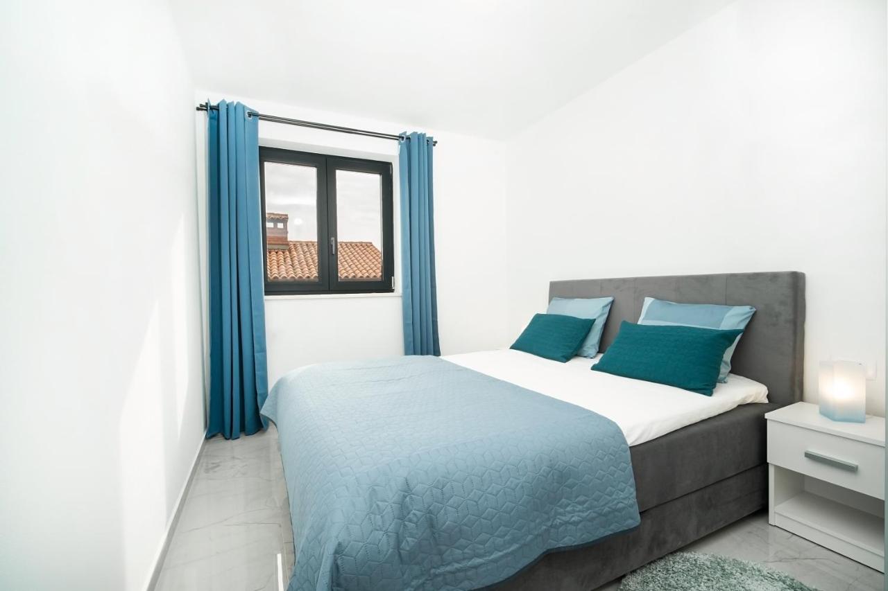 Villa Apartments Lela Rabac Bagian luar foto