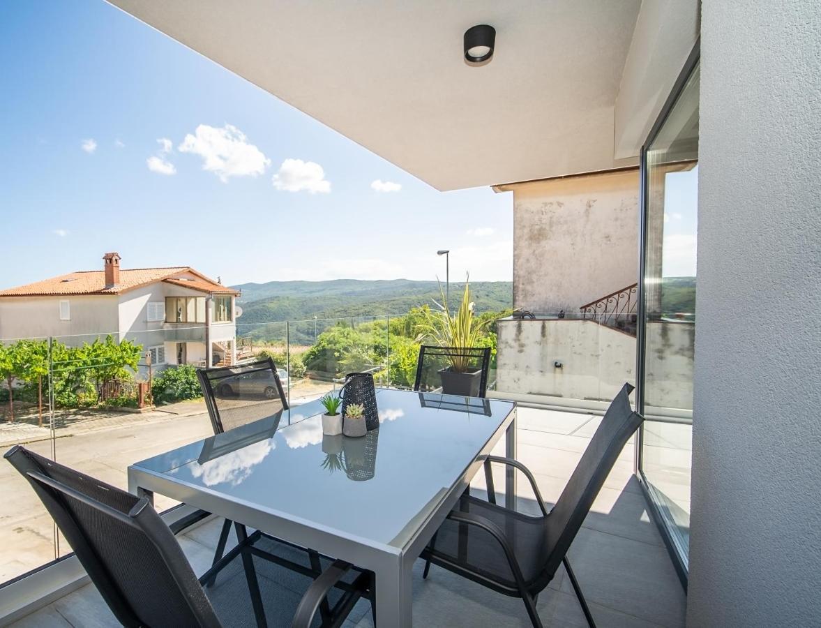 Villa Apartments Lela Rabac Bagian luar foto